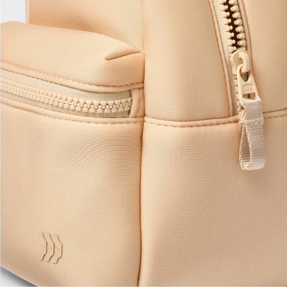 Target mini backpack cream- All In Motion π - Picture 6 of 6